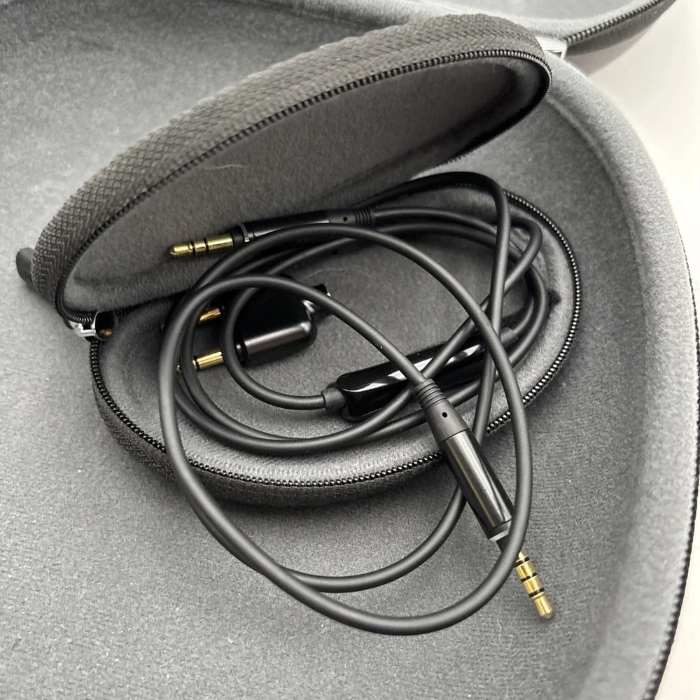 Samsung LEVEL OVER EO-AG900 Over-Ear Headphones Black w/ Cable & Case TESTED EUC